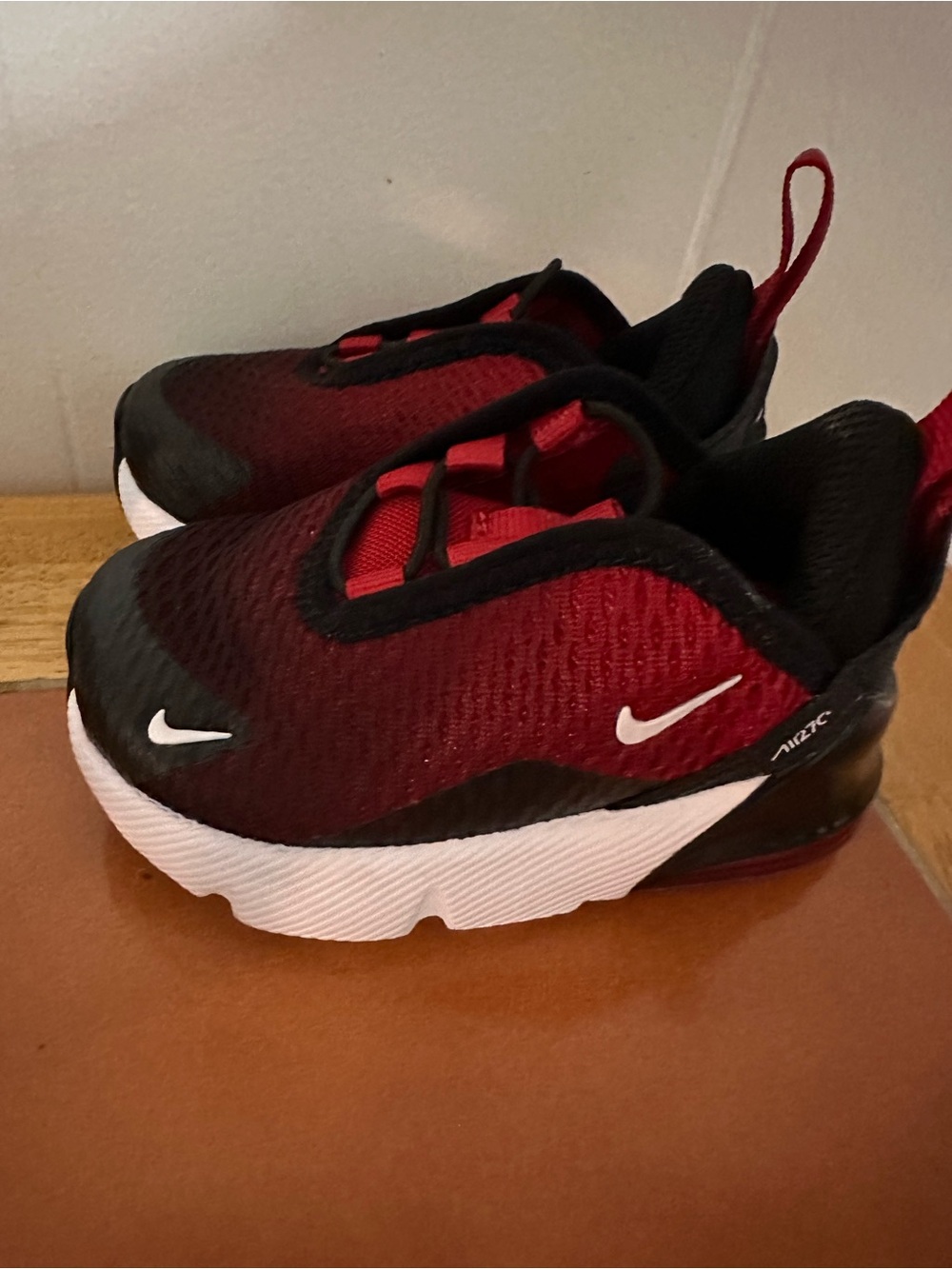 Nike Air Max 270 Kids Red and Black Easy-On Sneakers